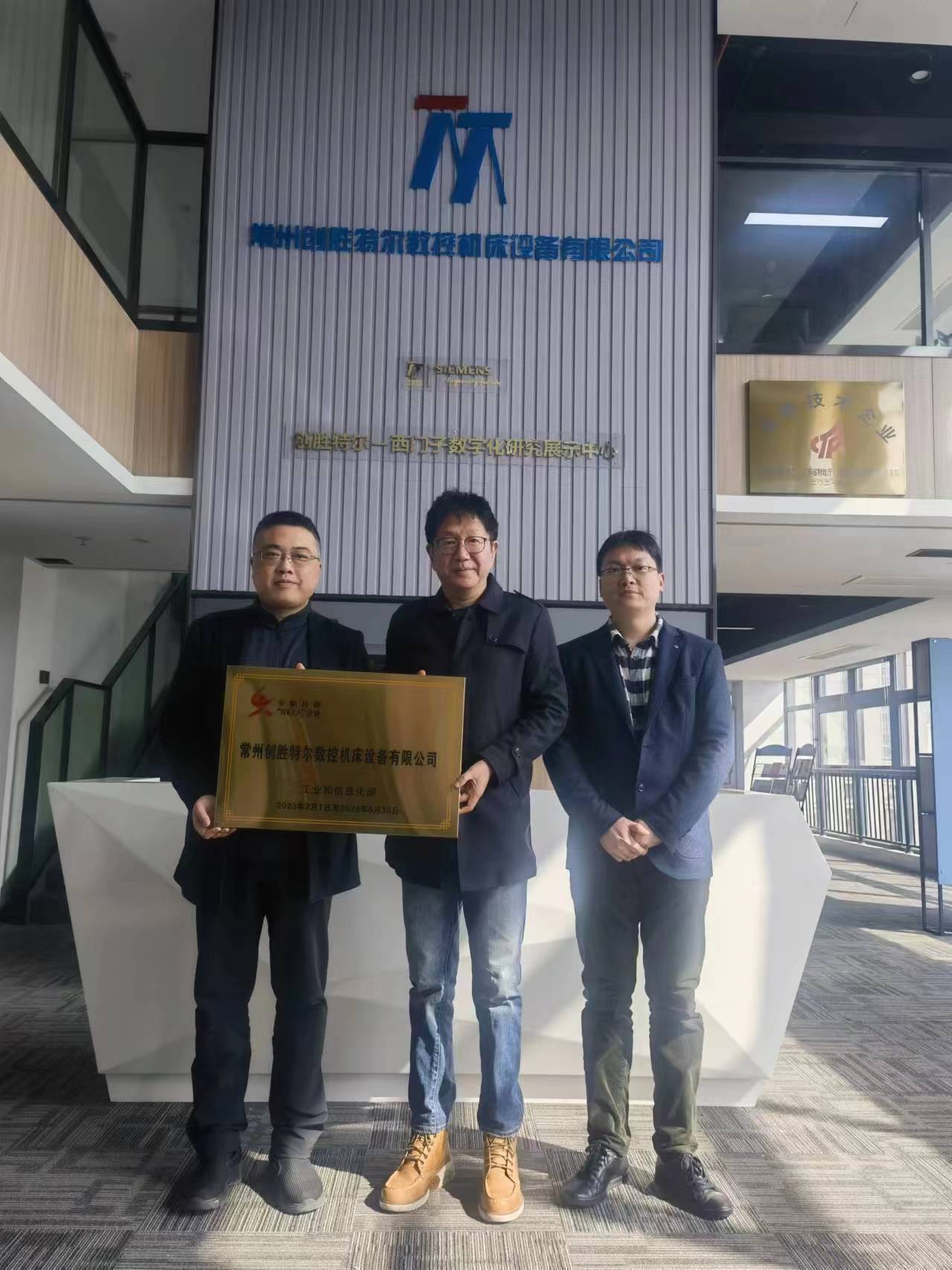 1710900739149907.jpg 3fadba3af03303d53547680263d3b41.jpg